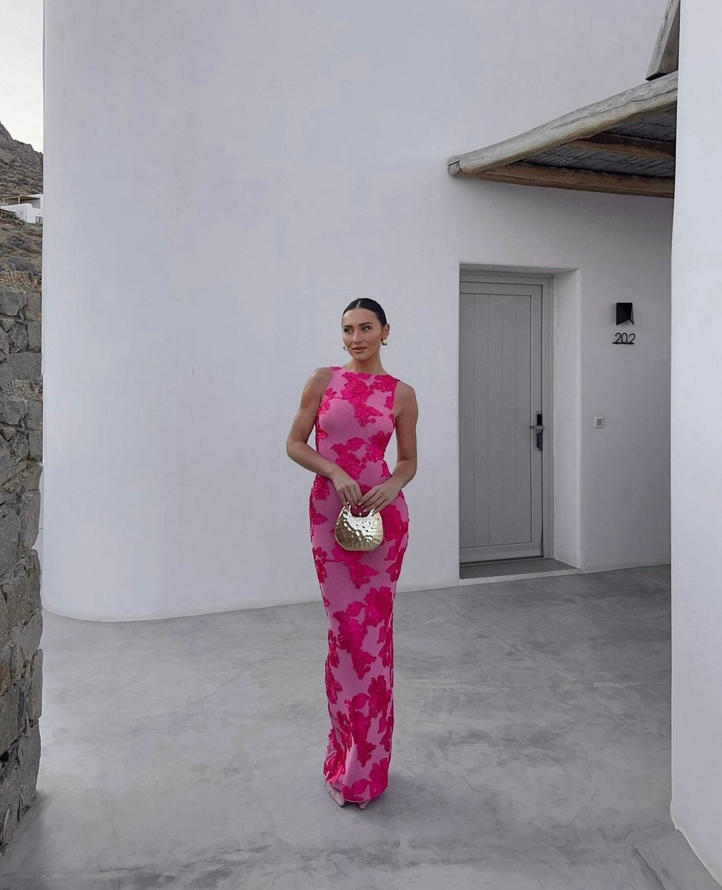 Bárbara | Vestido largo con apliques florales y malla
