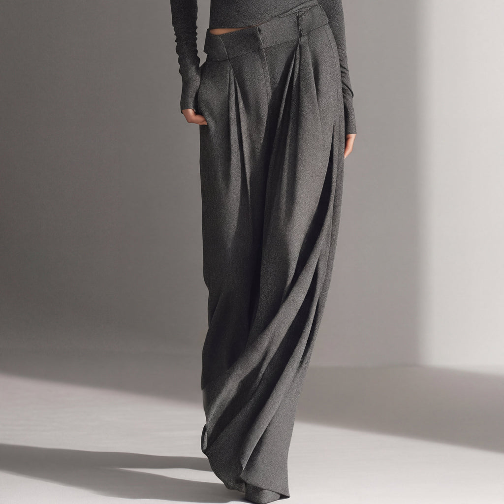 REBEL | Conjunto Gris Carbón Top Asimétrico Off-Shoulder y Pantalón Wide Leg Elegante