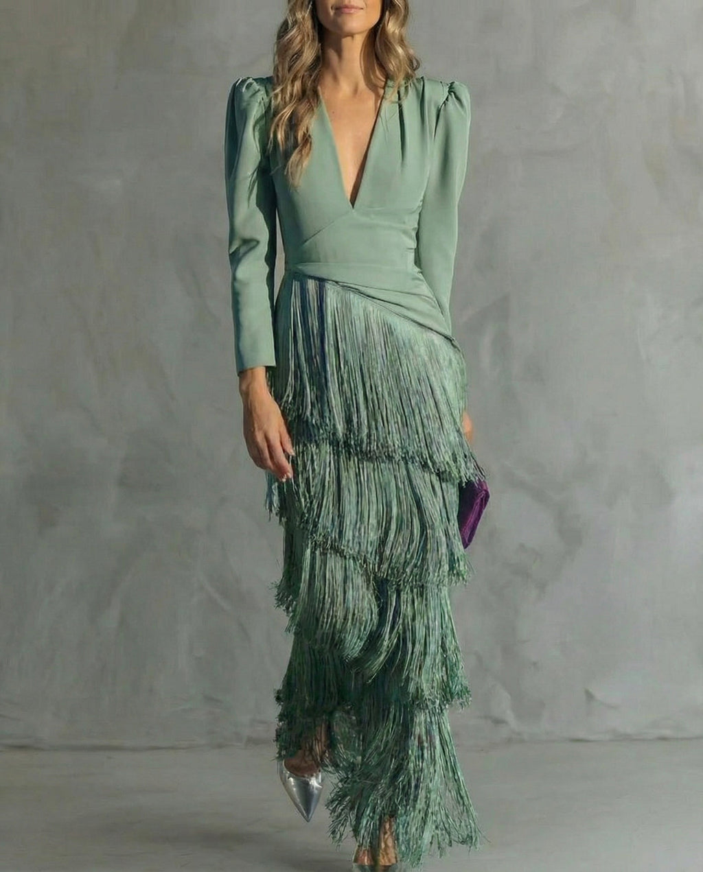 MÓNICA | Vestido elegante con mangas de flecos